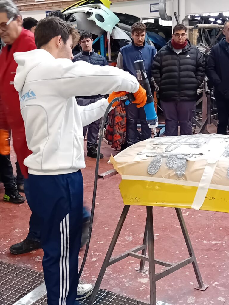 Adsalas - Salas Skills: formación real para los profesionales del futuro